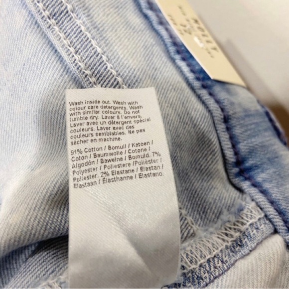 New River Island Molly Mid Rise Capris Jeans in Light Wash Bleached - Picture 6 of 8